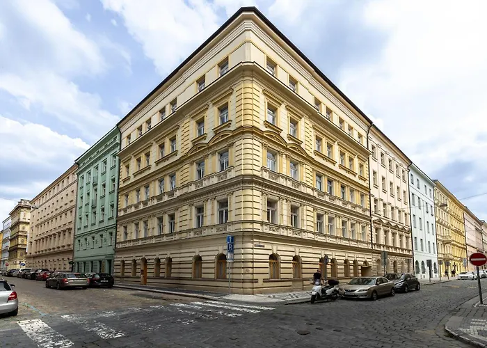 Boho Renovated Apartment Close To National Theather